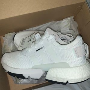 *NEW ADIDAS SNEAKERS